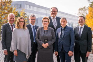 v. l. n. r. Dr. Frank Lehmann, Diana Hart, Dr. Uwe Drechsel, Sozialministerin Barbara Klepsch, Staatssekretär Stefan Brangs, Heiko Kotte und Sven Hutt©André Wirsig im Auftrag der SLfG v. l. n. r. Dr. Frank Lehmann, Diana Hart, Dr. Uwe Drechsel, Sozialministerin Barbara Klepsch, Staatssekretär Stefan Brangs, Heiko Kotte und Sven Hutt©André Wirsig im Auftrag der SLfG