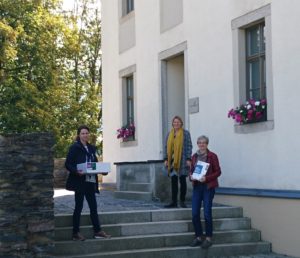 Schatzsuche im Vogtland © SLfG v. l. n. r. Silke Müller (Gesundheitsamt Vogtlandkreis), Kerstin Schnepel, Annekathrin Weber (SLfG)