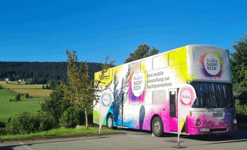 GLÜCK SUCHT DICH © SLfG GLÜCK SUCHT DICH © SLfG